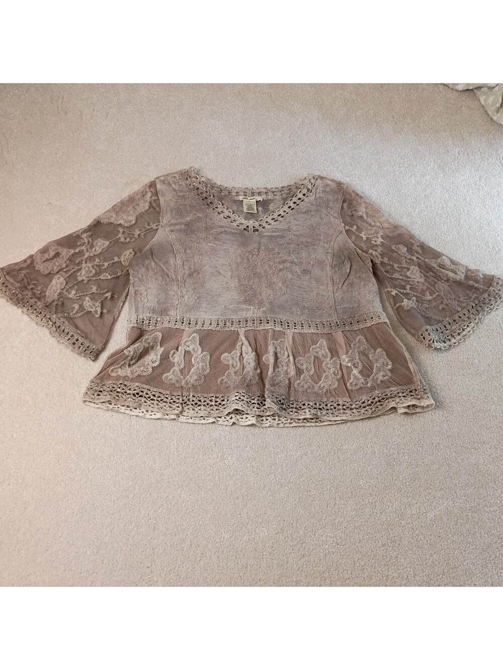Ultra Pink Cream Sheer Embroidered Floral Mesh Lace Bell Sleeve Top M